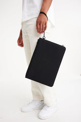Resale The BÉISics Laptop Pouch in Black