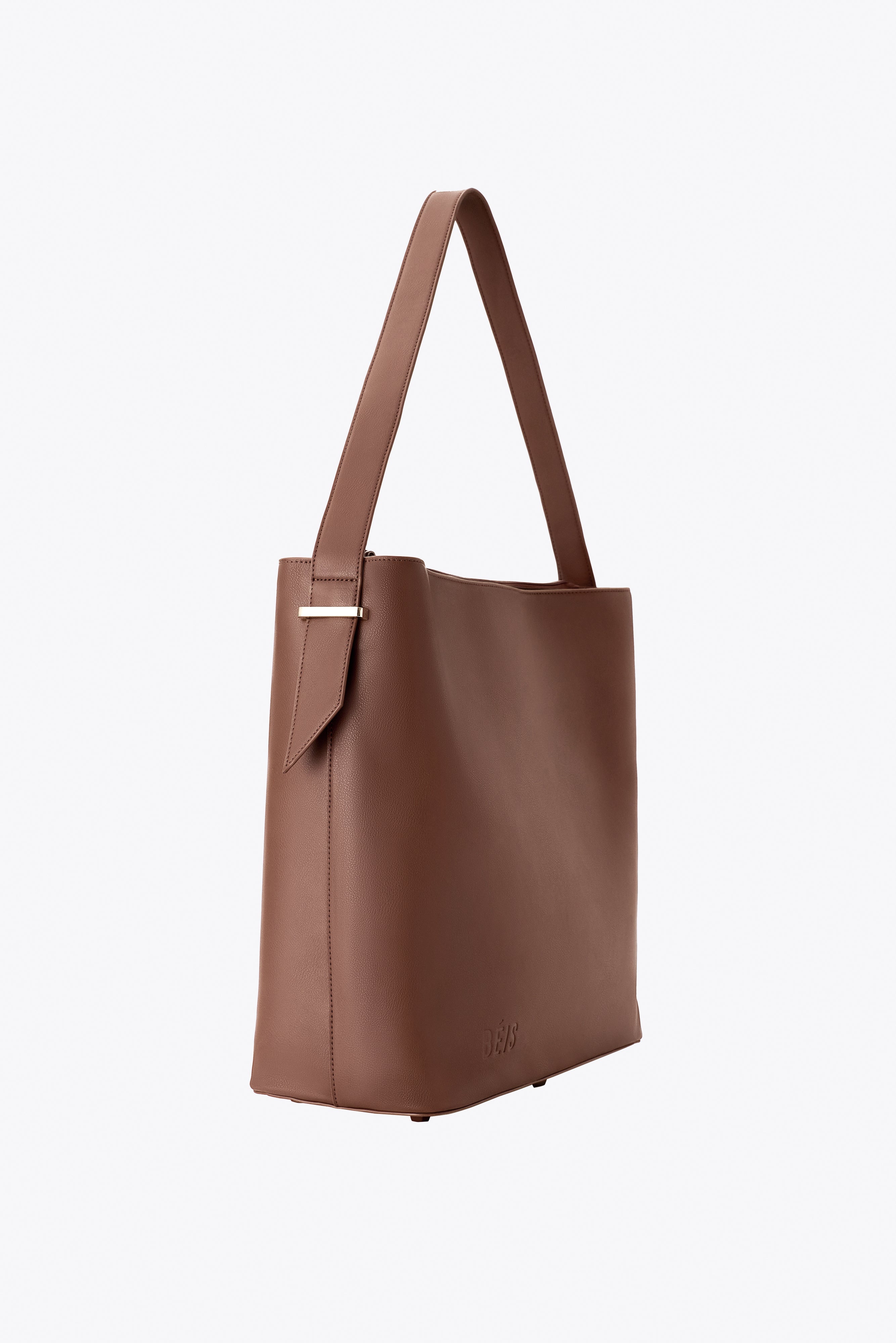 The Essential Tote in Maple