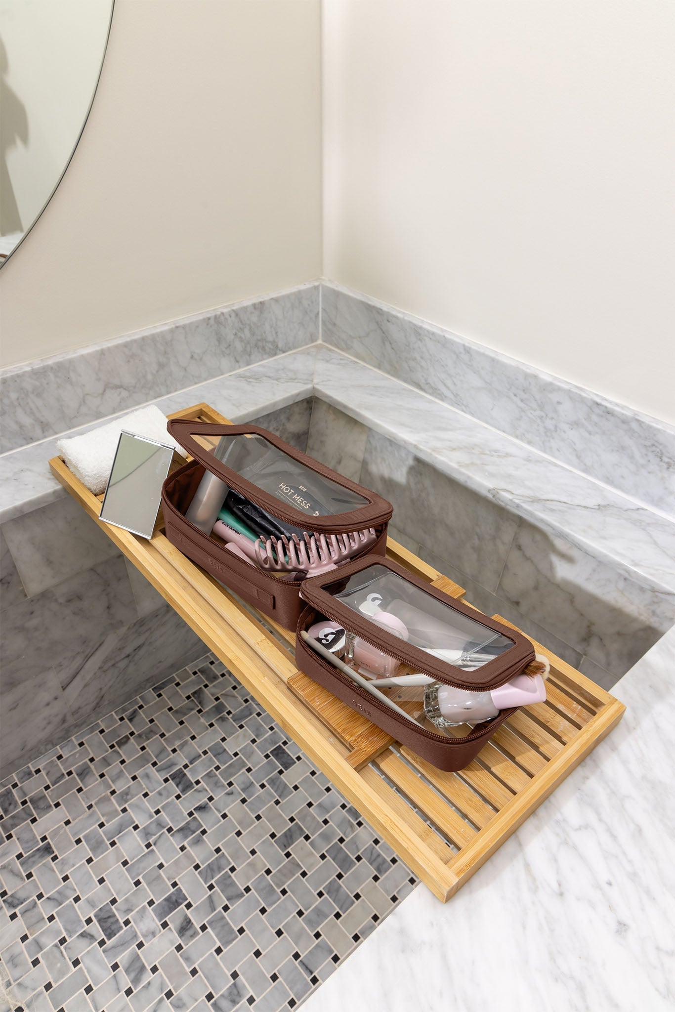 Resale The In Flight Cosmetic Set in Maple